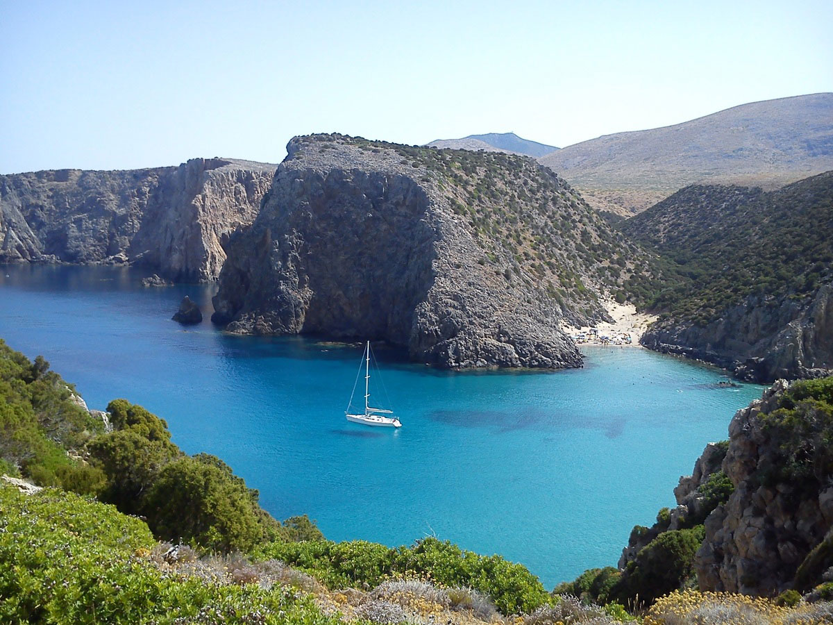 Insenatura della Sardegna con vista spettacolare sul mare